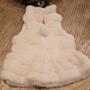 Mud Pie Cream Fluffy Vest Size 2-3T